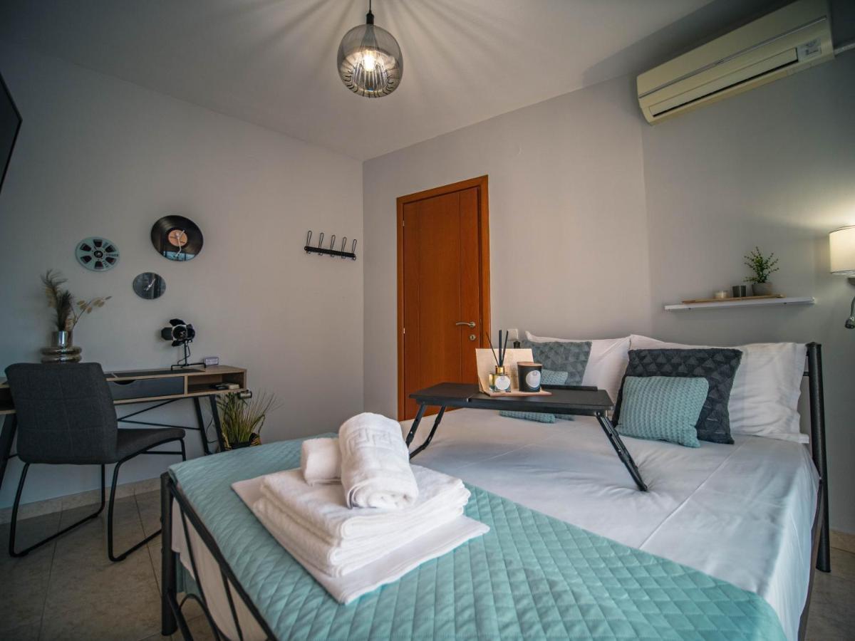 Menta Retro - Central Spot Apartments Volos Luaran gambar