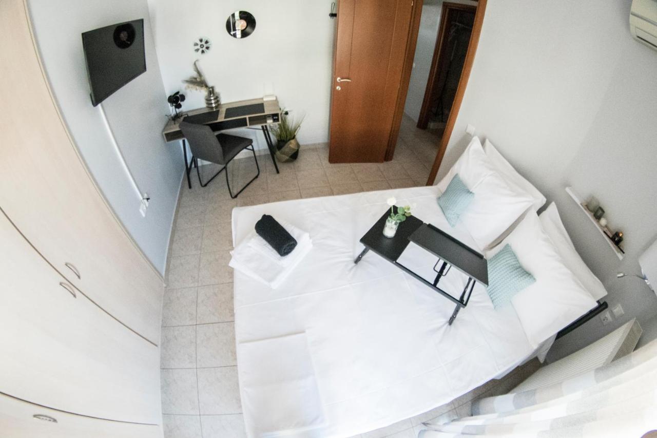 Menta Retro - Central Spot Apartments Volos Luaran gambar